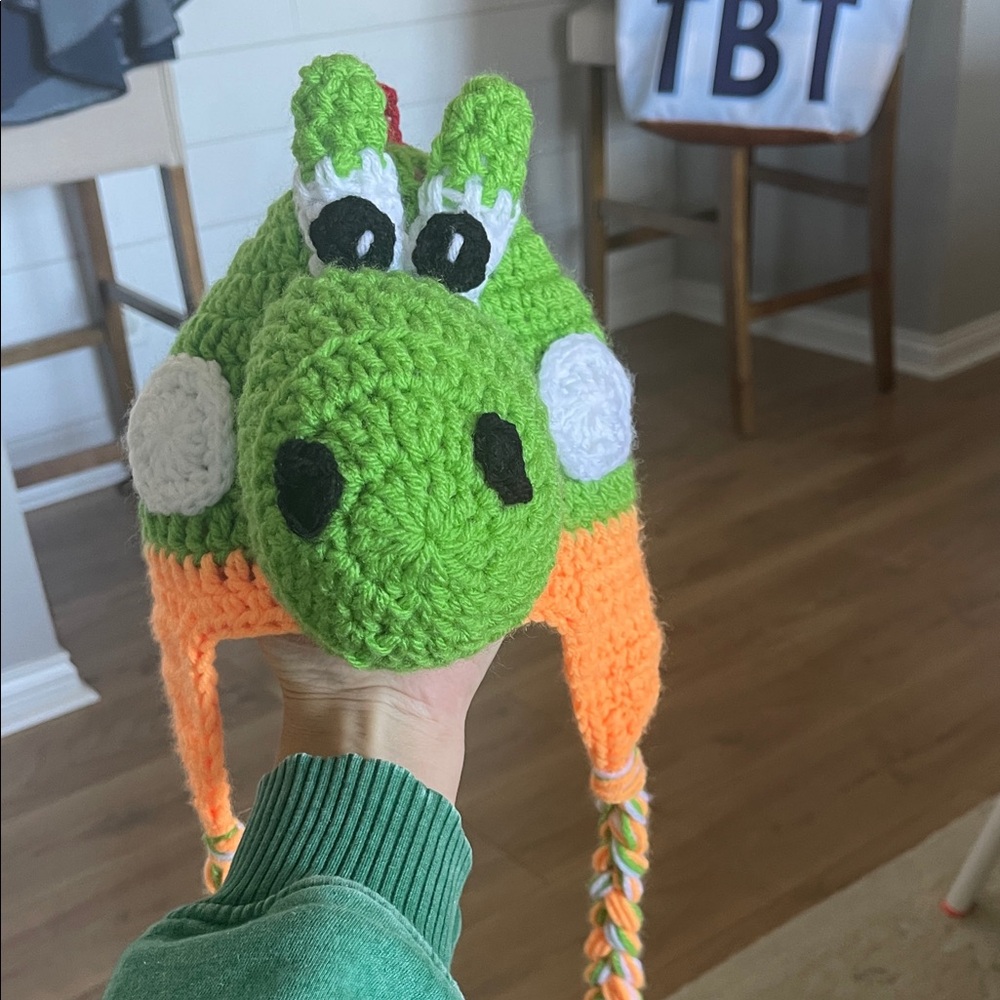 Crochet yoshi hat 6-12 months